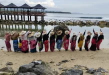 Asyiknya Sesekali Liburan Bareng Sahabat tanpa Beban Keluarga