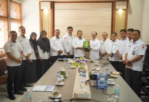 Sekda Nagan Raya Buka Seminar Pasar Modal Syariah