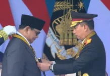 Presiden Prabowo Dianugerahi Medali Loka Praja Samrakshana oleh Kapolri