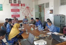 Asisten I Pimpin Rapat Bahas Mekanisme Bantuan Sosial Anak Yatim Piatu di Simeulue