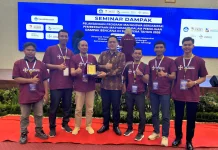 Dirjen Risbang Kemdiktisaintek Serahkan Penghargaan Inovasi Dosen UTU Meulaboh