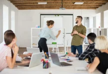 Tips Diskusi Kerja yang Baik agar Tujuan Tercapai