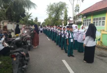 Hari Pertama Masuk Sekolah, Siswa Baru MTsN 2 Aceh Barat Antusias Ikuti MPLS