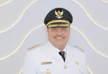 Bupati TRK Imbau Orang Tua Antar Anak pada Hari Pertama Sekolah