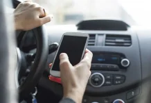 HP atau Nyawa? Distracted Driving Jadi Ancaman Serius