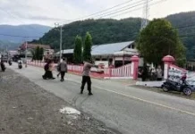 Personel Polres Aceh Selatan Kamseltibcarlantas di Zona Sekolah