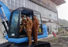 Bantuan Excavator KKP Difokuskan Pulihkan Tambak Kelompok Nelayan di Aceh Barat