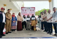 Ihya Ulumuddin Salurkan Paket Sembako dan Mesin Jahit