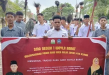 Lestarikan Kearifan Lokal, SMA Negeri 1 Woyla Barat Gelar Pawai 'Rabu Abeh'