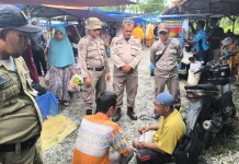 Satpol PP-WH Nagan Raya Tertibkan Gelandangan dan Pengemis di Pasar Tradisional