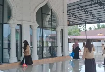 SMK Negeri 3 Meulaboh Gelar Bakti Sosial Sambut Hari Perdamaian Aceh dan HUT ke-81 RI