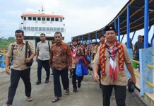 Asisten I Sambut Kontingen Pramuka Simeulue di Pelabuhan Kolok