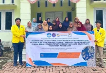 Dosen UTU Latih Warga Pante Ceureumen Olah Ikan Sisik Jadi Fish Roll