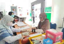 Peringati HUT ke-81 RRI, Perempuan juga Antusias Ikuti Aksi Donor Darah