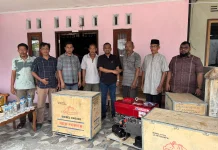 Jamal, Anggota DPR-RI Salurkan Bantuan Mesin Kapal untuk Nelayan Aceh Barat