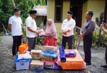 Wabup Nagan Raya Serahkan Bantuan untuk Korban Kebakaran di Kabu Blang Sapek