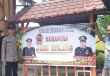 Polsek Seunagan Timur Sosialisasikan Bahaya Judi Online kepada Warga