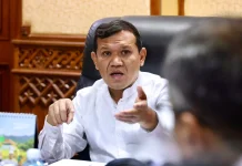 Wagub Dek Fadh Dorong Penyediaan Ekskavator untuk Percepat Penanganan Banjir