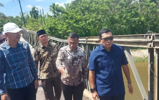 Monas Sampaikan Aspirasi Masyarakat Simeulue ke Anggota DPR-RI