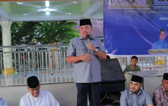 Buka puasa KNPI dengan bupati di masjid gudang