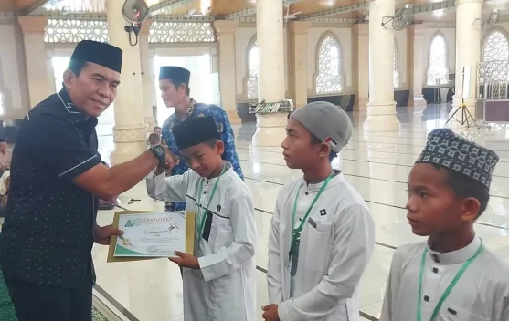 Bupati Simeulue Tutup Daurah Tahfizh Intensif Ramadan 1447 H