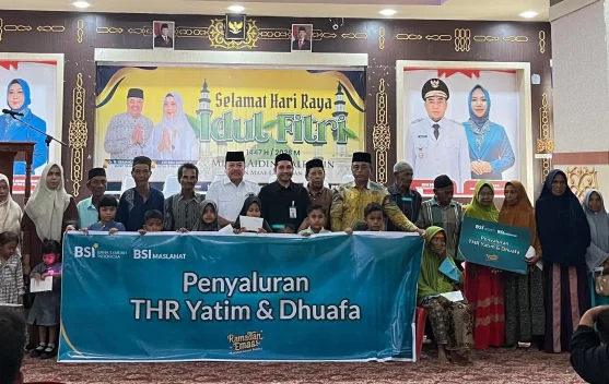 BSI Serahkan Santunan THR Yatim Dhuafa ke Pemkab Nagan Raya