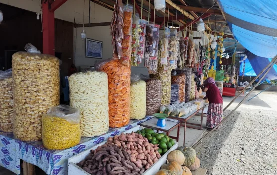 Tol Sepikan Seulawah, Penjual Keripik Saree Pindah Padang Tiji