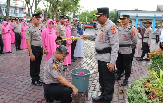 puluhan personil polres Aceh barat naik pangkat