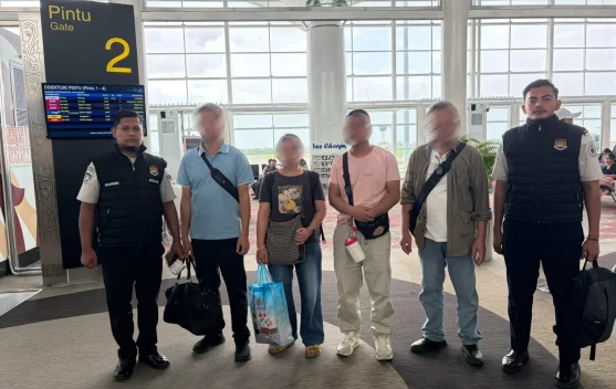 Tim Imigrasi Meulaboh Deportasi Empat WNA Asal  Cina