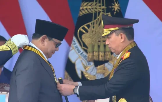 Presiden Prabowo Dianugerahi Medali Loka Praja Samrakshana oleh Kapolri