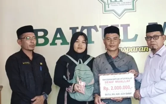 Baitul Mal Aceh Barat Salurkan Bantuan kepada 10 Mualaf
