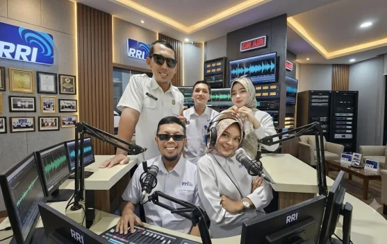 Menjadi Penyiar, Hobi Menyenangkan yang Dibayar dan Melatih Public Speaking