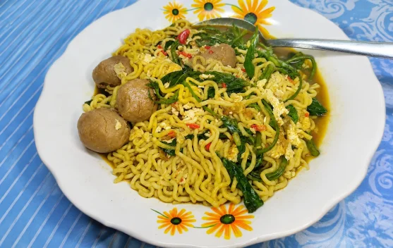 Resep Mie Kangkung Belacan, Menu Rumahan yang Gurih dan Mudah