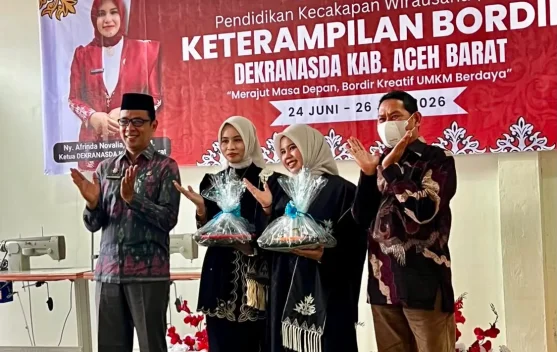 Perempuan Putus Sekolah Ikut Pendidikan