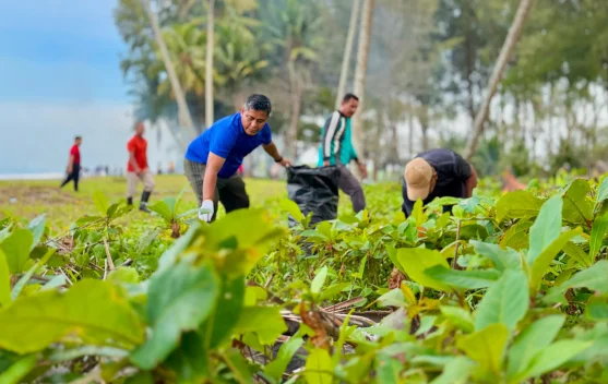 pemkab Aceh Barat Gotong Royong Massal
