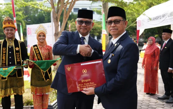 218 Pegawai USK Terima Satyalancana Karya Satya HUT ke-81 RI