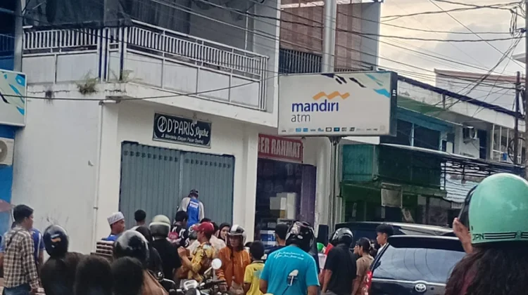 Antusias Masyarakat Nabire Berburu Menu Berbuka Puasa