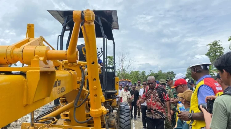 Bupati Mimika Hadiri Pembukaan Jalan di Bundaran Petrosea