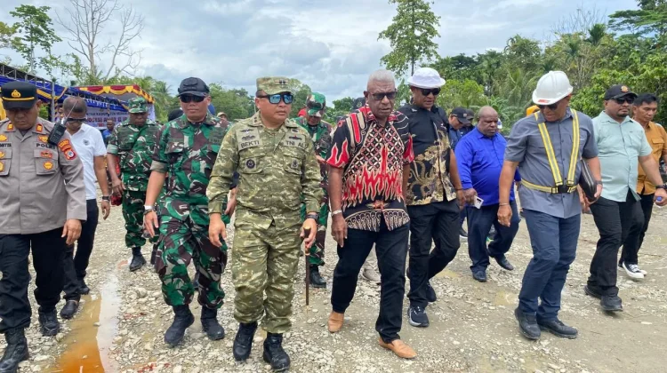 Pemalangan Dibuka, Jalan Bundaran Petrosea–Tembus Bandara Baru Mimika