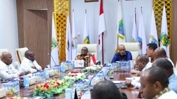 Gubernur Papua Tengah, Adat Kunci Damai Konflik Kapiraya