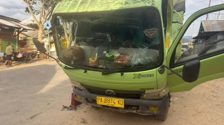 Kerusuhan Dipicu Miras, Lebih dari Delapan Truk Dirusak di Dogiyai