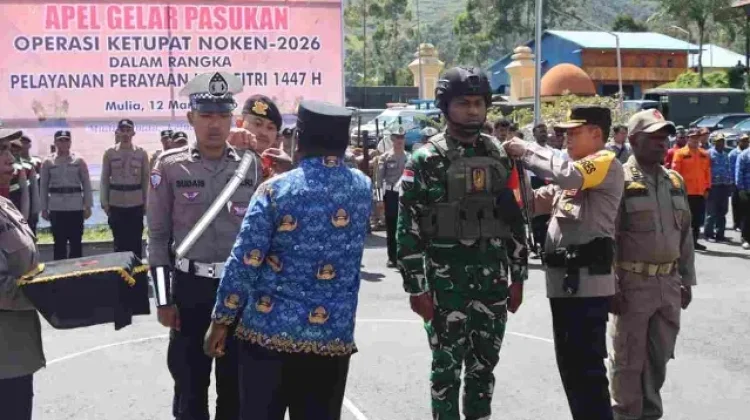Wabup Puncak Jaya Tegaskan Dukungan Pemda untuk Keamanan Lebaran saat Apel Operas