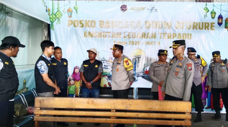 Wakapolda Papua Tengah Tinjau Posko Angkutan Lebaran Terpadu di Bandara Nabire