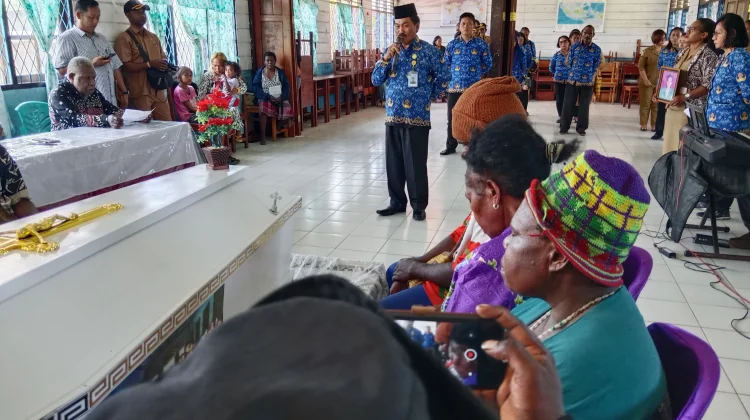 Pemkab Nabire Gelar Upacara Korpri Pelepasan Jenazah ASN Guru SMP Negeri 7 Nabire