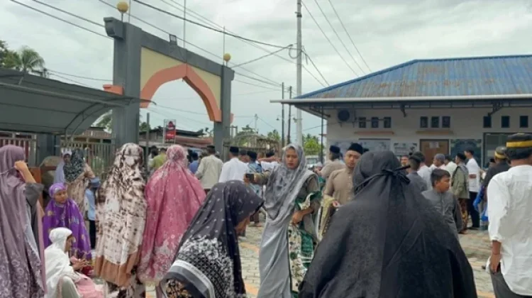 Sholat Idulfitri 1447 H  Warga Padati Masjid Nurul Huda Bumi Wonorejo Nabire