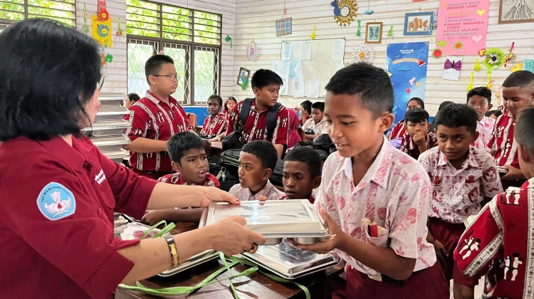 Pemerintah Pastikan Program MBG Tetap Berlanjut