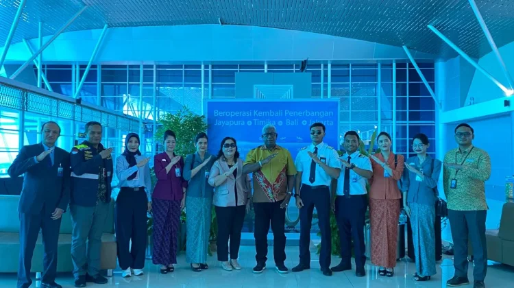 Garuda Indonesia Kembali Operasikan Rute DJJ–TIM–DPS, Targetkan Okupansi 80 Persen