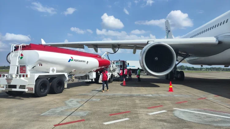 Blokade Hormuz Dorong Harga Avtur Asia ke Rekor Tertinggi