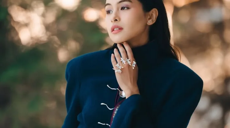 Maudy Ayunda Isi OST Film "Para Perasuk"
