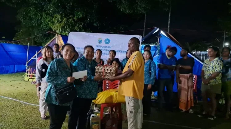 Berbagi Kasih  di Momen Paskah 2026  TP-PKK Nabire  Kunjungi Tiga Gereja